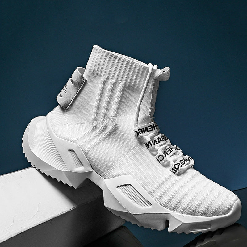 Tênis Vega Runner Unissex - Design Sock High-Top Black com Solado Geométrico