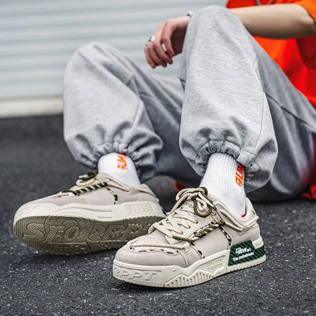 Tênis Glide Force Unissex - Design Deconstruído Bege com Cadarços Corda